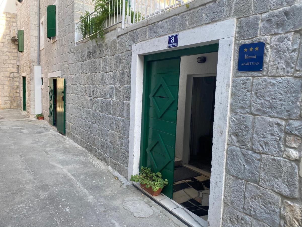 Apartment Stari Dvor Kastela Bagian luar foto