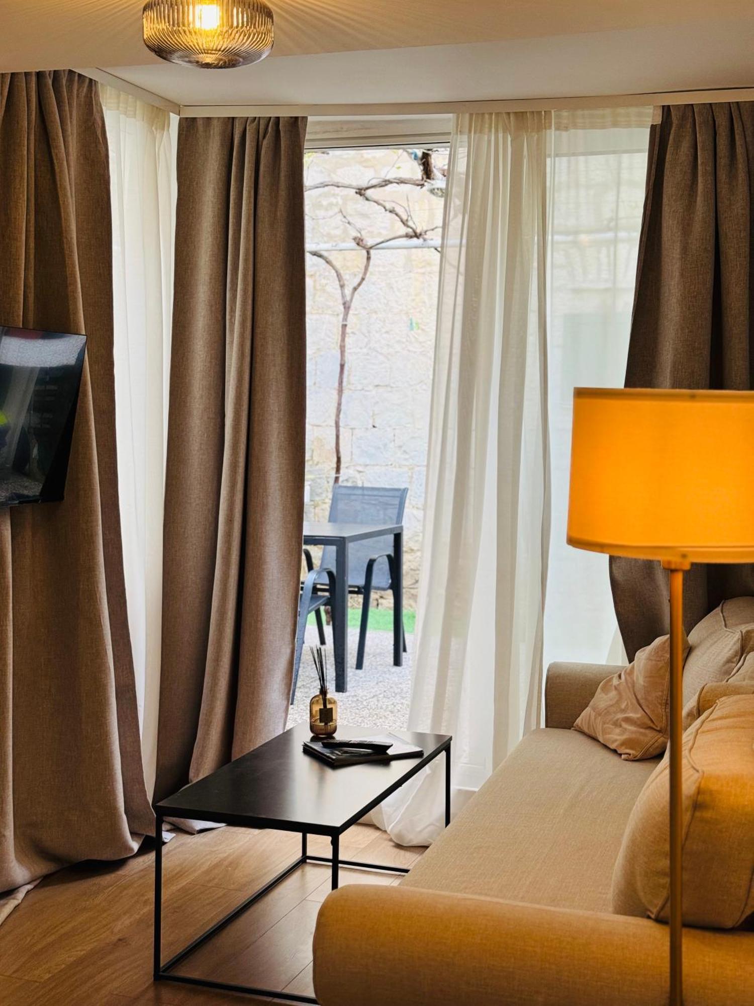 Apartment Stari Dvor Kastela Bagian luar foto