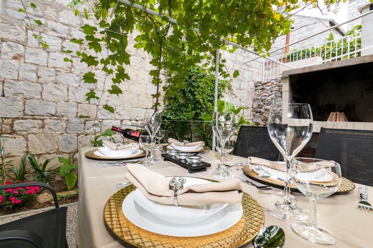 Apartment Stari Dvor Kastela Bagian luar foto