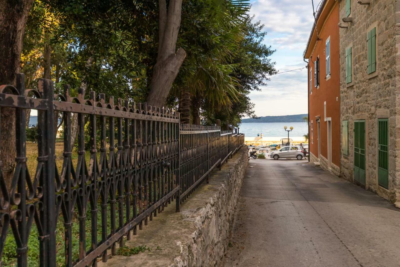 Apartment Stari Dvor Kastela Bagian luar foto